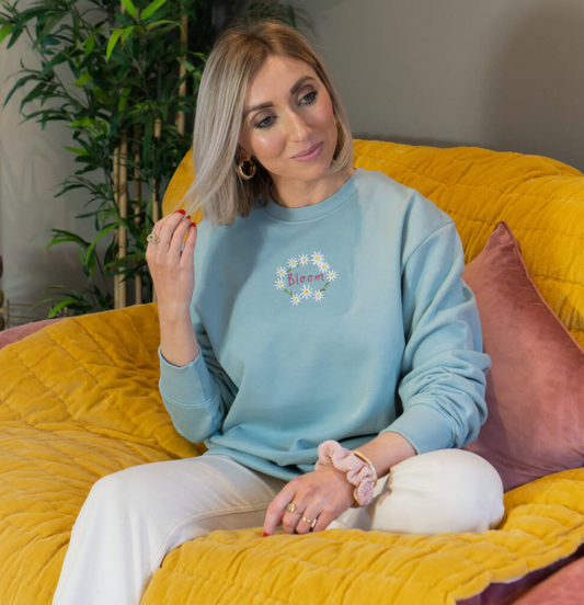 Embroidered Bloom Daisy Sweatshirt - Ruby and Rafe